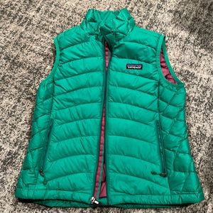 Green Patagonia vest